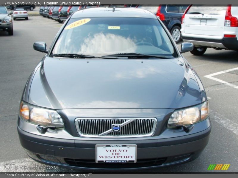 Titanium Gray Metallic / Graphite 2004 Volvo V70 2.4