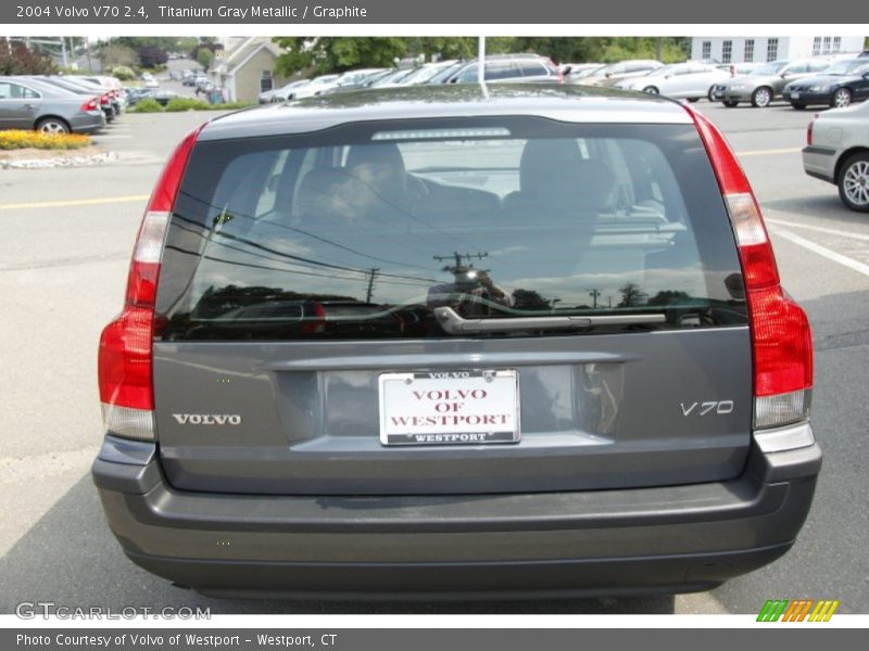 Titanium Gray Metallic / Graphite 2004 Volvo V70 2.4