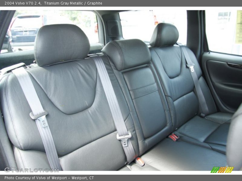  2004 V70 2.4 Graphite Interior