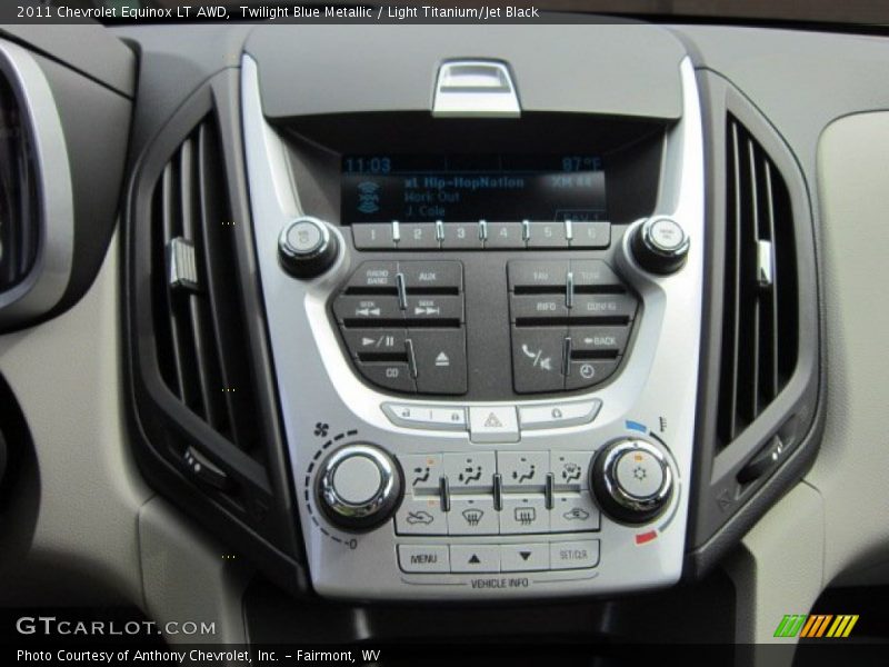 Controls of 2011 Equinox LT AWD