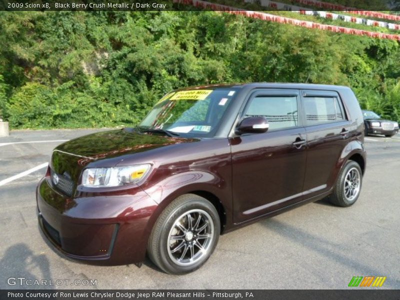 Front 3/4 View of 2009 xB 