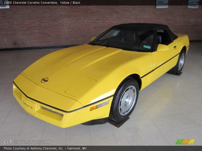 Front 3/4 View of 1986 Corvette Convertible