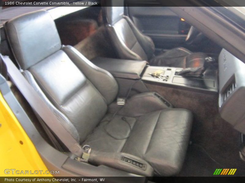 Yellow / Black 1986 Chevrolet Corvette Convertible