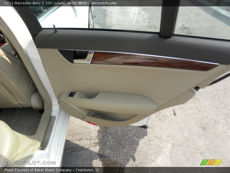 Arctic White / Almond/Mocha 2011 Mercedes-Benz C 300 Luxury