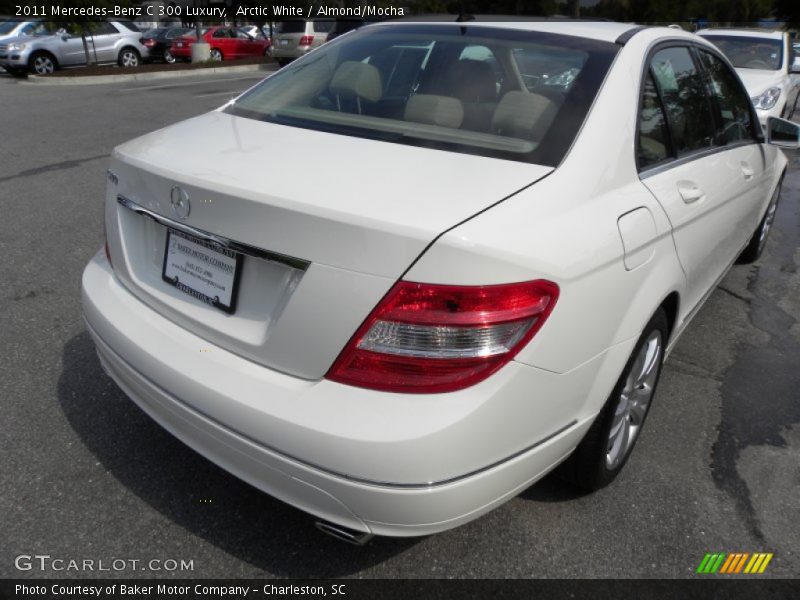 Arctic White / Almond/Mocha 2011 Mercedes-Benz C 300 Luxury