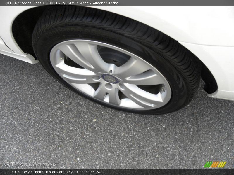 Arctic White / Almond/Mocha 2011 Mercedes-Benz C 300 Luxury
