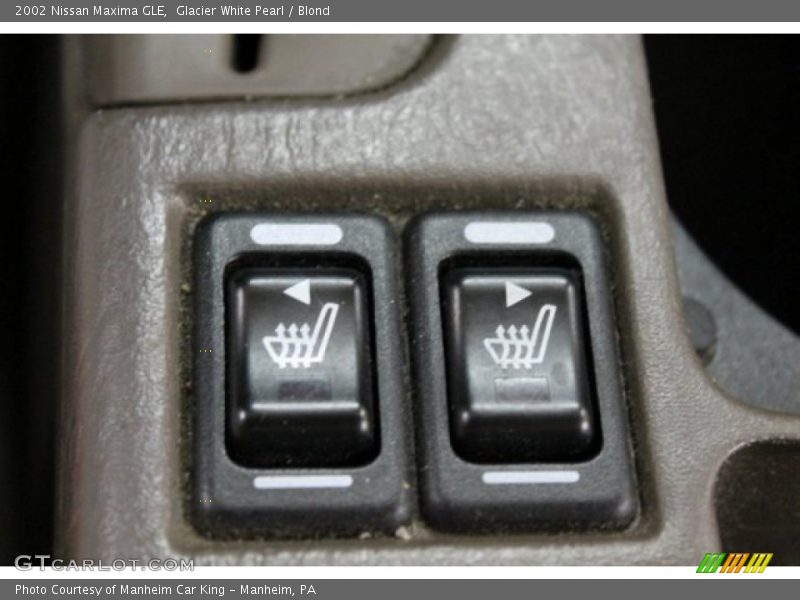Glacier White Pearl / Blond 2002 Nissan Maxima GLE