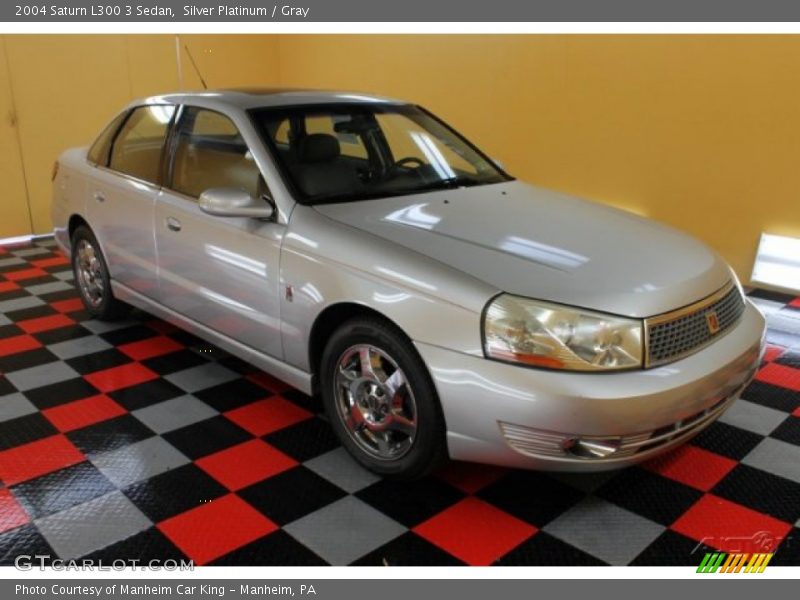 Silver Platinum / Gray 2004 Saturn L300 3 Sedan