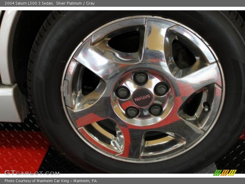 Silver Platinum / Gray 2004 Saturn L300 3 Sedan
