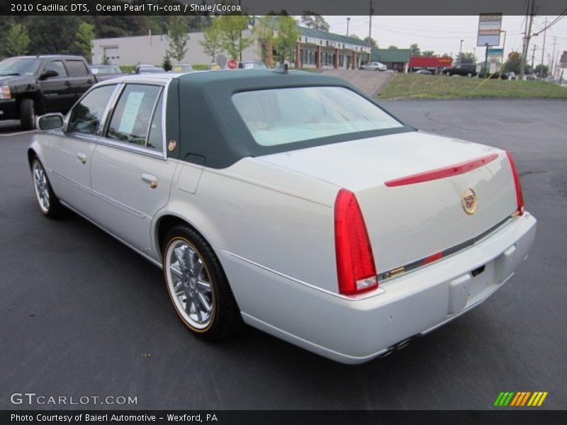 Ocean Pearl Tri-coat / Shale/Cocoa 2010 Cadillac DTS