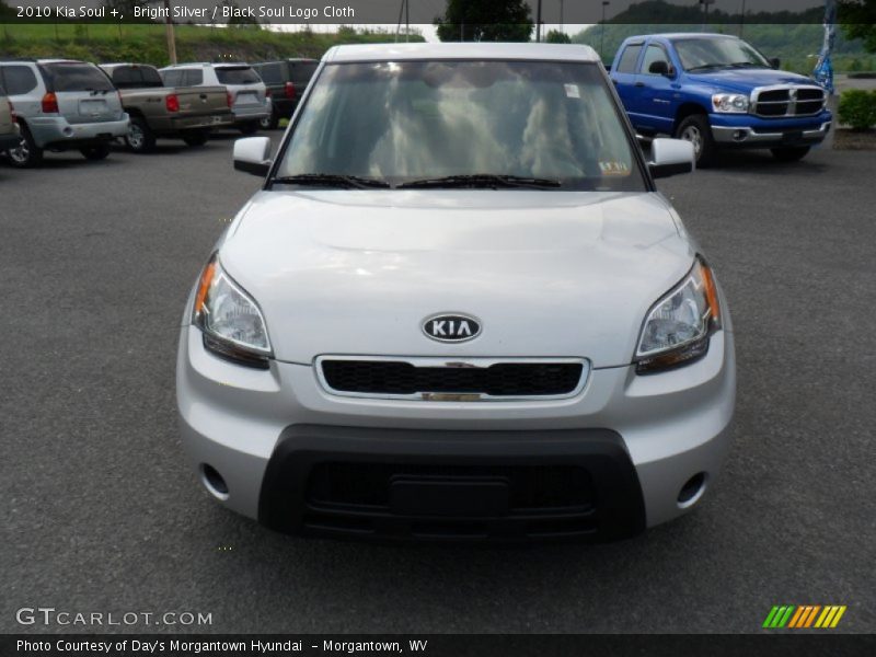 Bright Silver / Black Soul Logo Cloth 2010 Kia Soul +