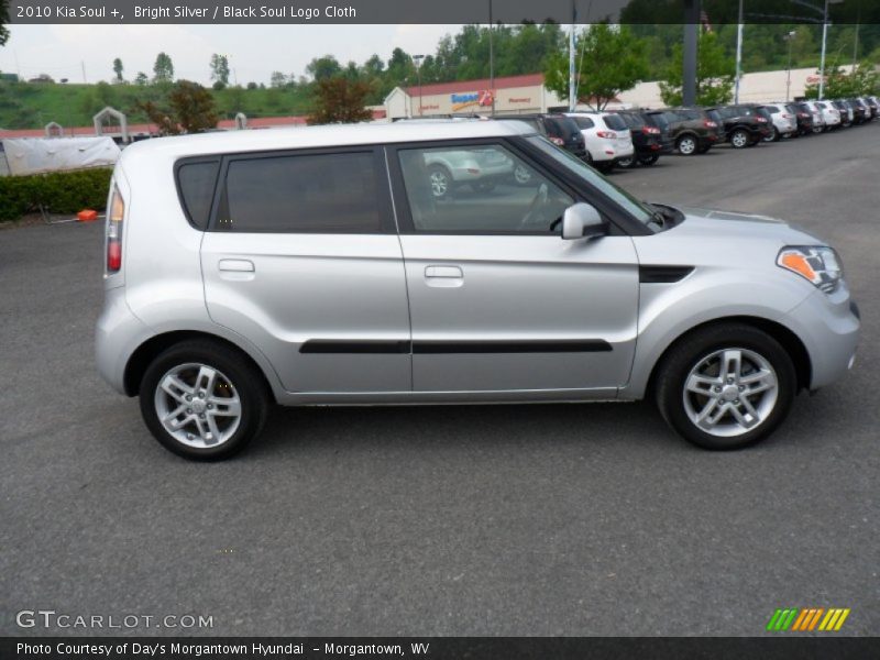Bright Silver / Black Soul Logo Cloth 2010 Kia Soul +