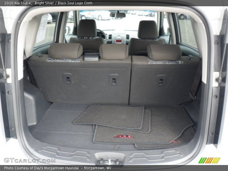 Bright Silver / Black Soul Logo Cloth 2010 Kia Soul +