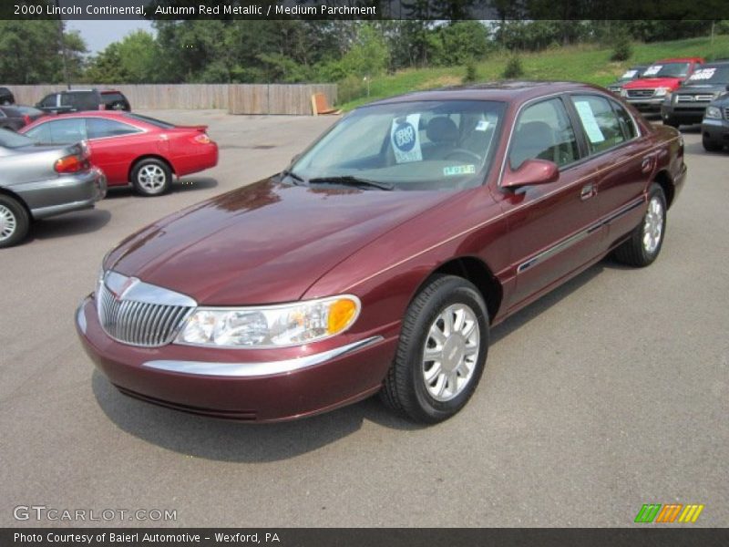 Front 3/4 View of 2000 Continental 