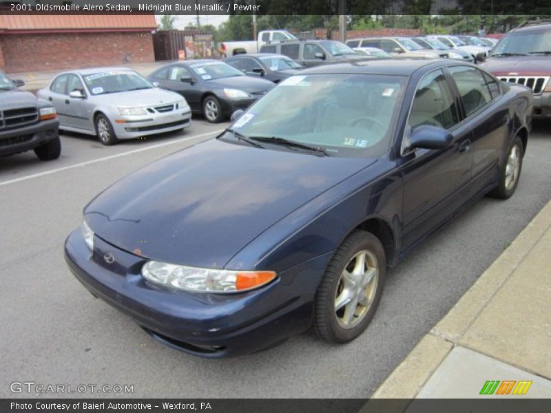 Front 3/4 View of 2001 Alero Sedan