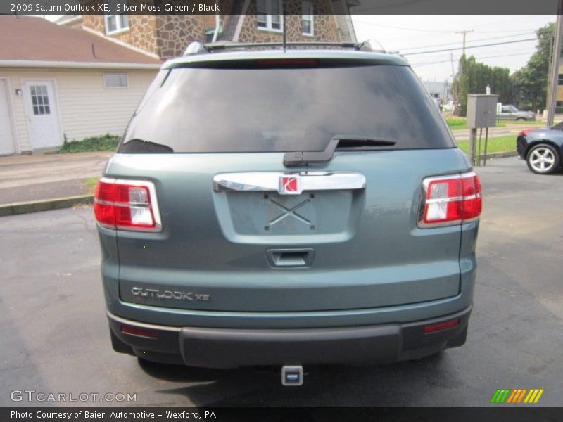 Silver Moss Green / Black 2009 Saturn Outlook XE