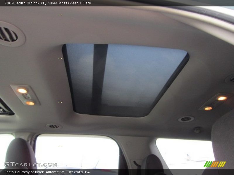Silver Moss Green / Black 2009 Saturn Outlook XE