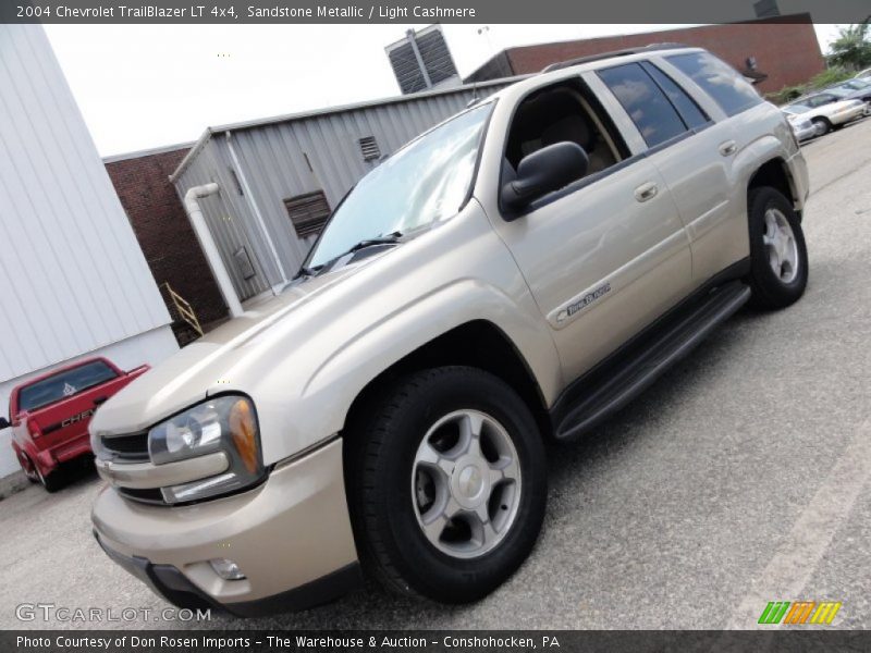 Sandstone Metallic / Light Cashmere 2004 Chevrolet TrailBlazer LT 4x4