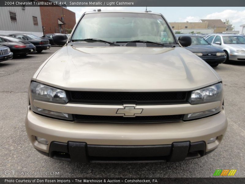 Sandstone Metallic / Light Cashmere 2004 Chevrolet TrailBlazer LT 4x4