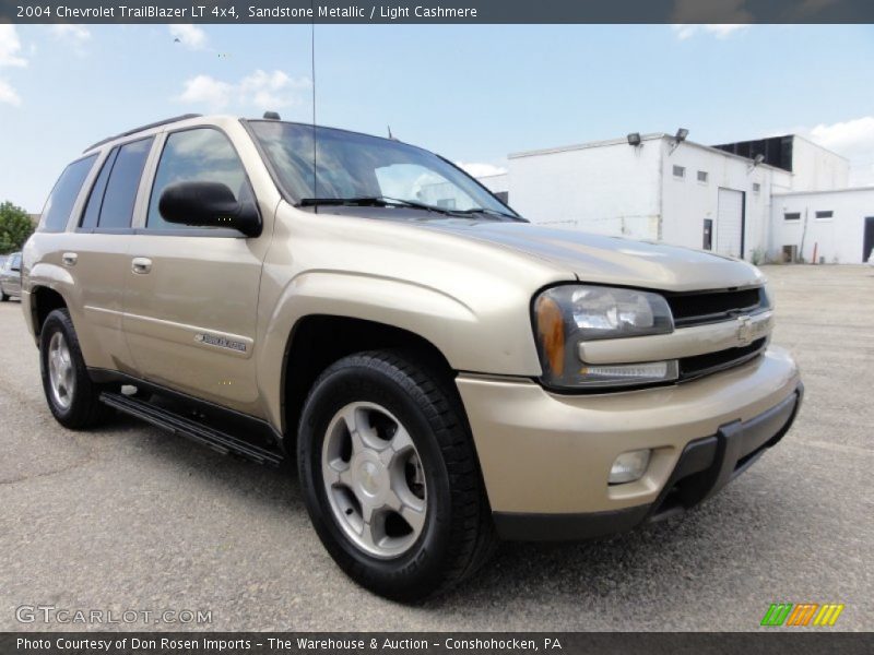 Sandstone Metallic / Light Cashmere 2004 Chevrolet TrailBlazer LT 4x4