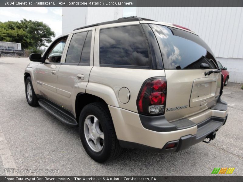 Sandstone Metallic / Light Cashmere 2004 Chevrolet TrailBlazer LT 4x4