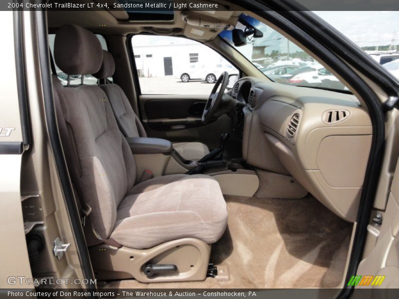 Sandstone Metallic / Light Cashmere 2004 Chevrolet TrailBlazer LT 4x4