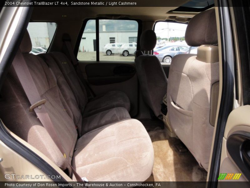 Sandstone Metallic / Light Cashmere 2004 Chevrolet TrailBlazer LT 4x4