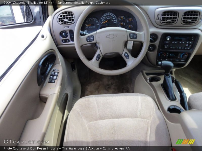 Sandstone Metallic / Light Cashmere 2004 Chevrolet TrailBlazer LT 4x4