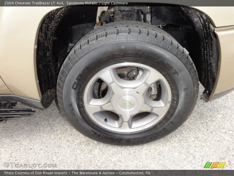 Sandstone Metallic / Light Cashmere 2004 Chevrolet TrailBlazer LT 4x4