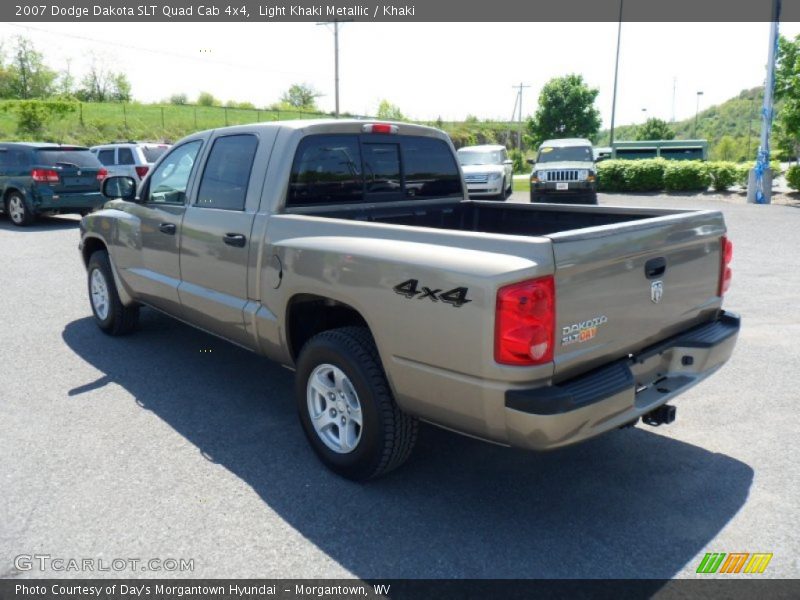 Light Khaki Metallic / Khaki 2007 Dodge Dakota SLT Quad Cab 4x4
