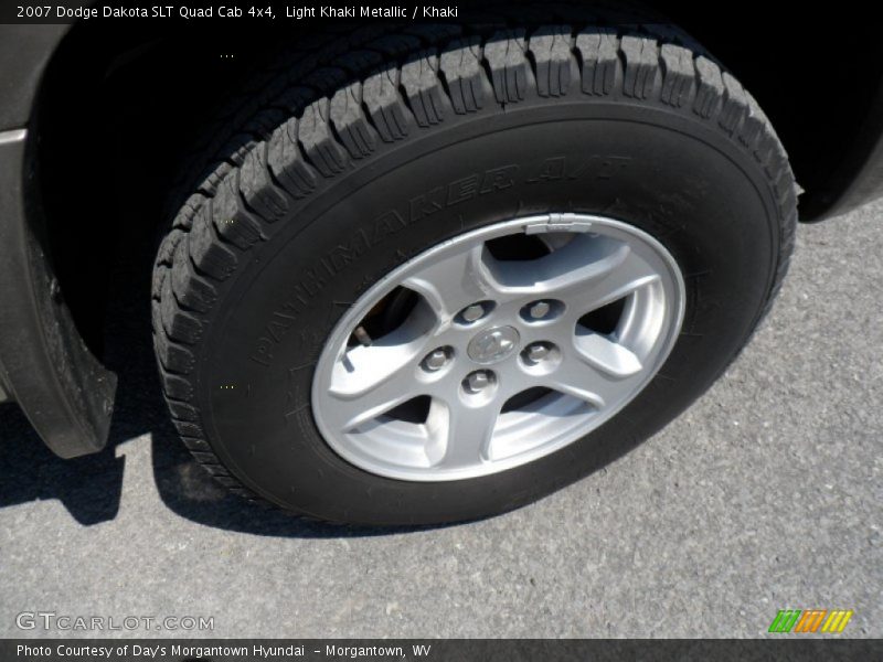 Light Khaki Metallic / Khaki 2007 Dodge Dakota SLT Quad Cab 4x4
