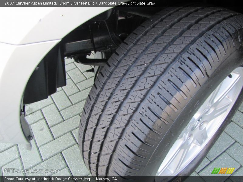 Bright Silver Metallic / Dark Slate Gray/Light Slate Gray 2007 Chrysler Aspen Limited