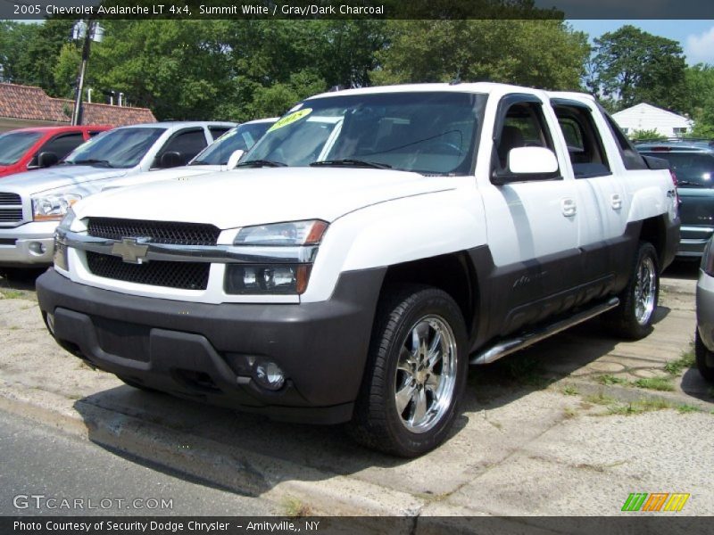 Summit White / Gray/Dark Charcoal 2005 Chevrolet Avalanche LT 4x4