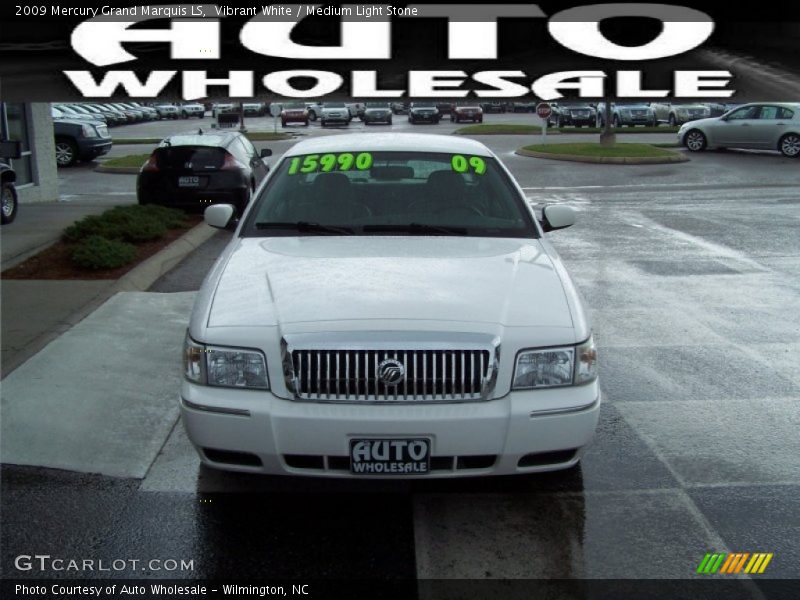 Vibrant White / Medium Light Stone 2009 Mercury Grand Marquis LS