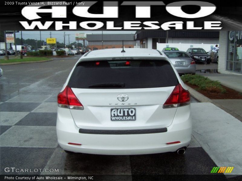 Blizzard Pearl / Ivory 2009 Toyota Venza I4