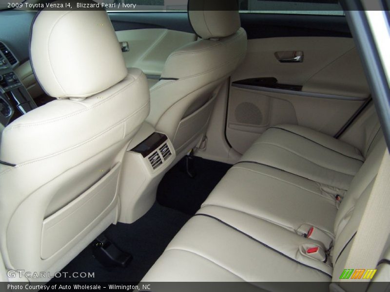 Blizzard Pearl / Ivory 2009 Toyota Venza I4