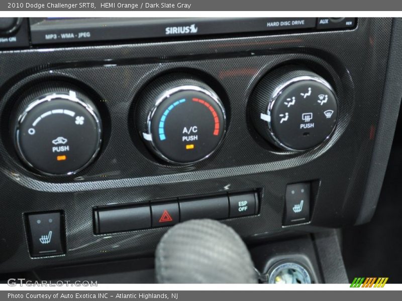 Controls of 2010 Challenger SRT8