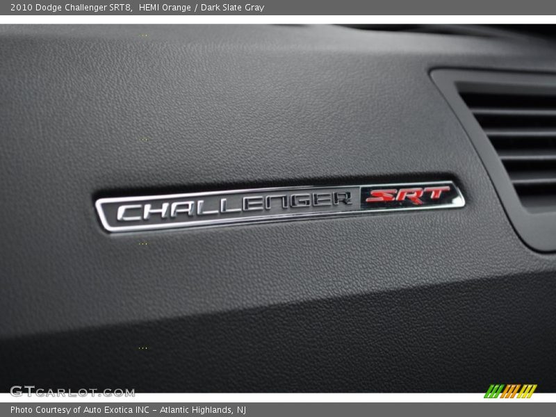  2010 Challenger SRT8 Logo