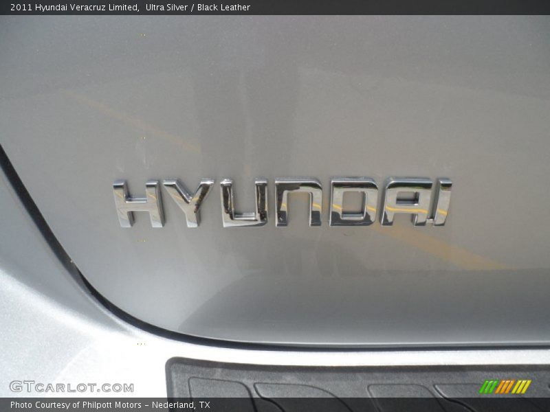 Ultra Silver / Black Leather 2011 Hyundai Veracruz Limited
