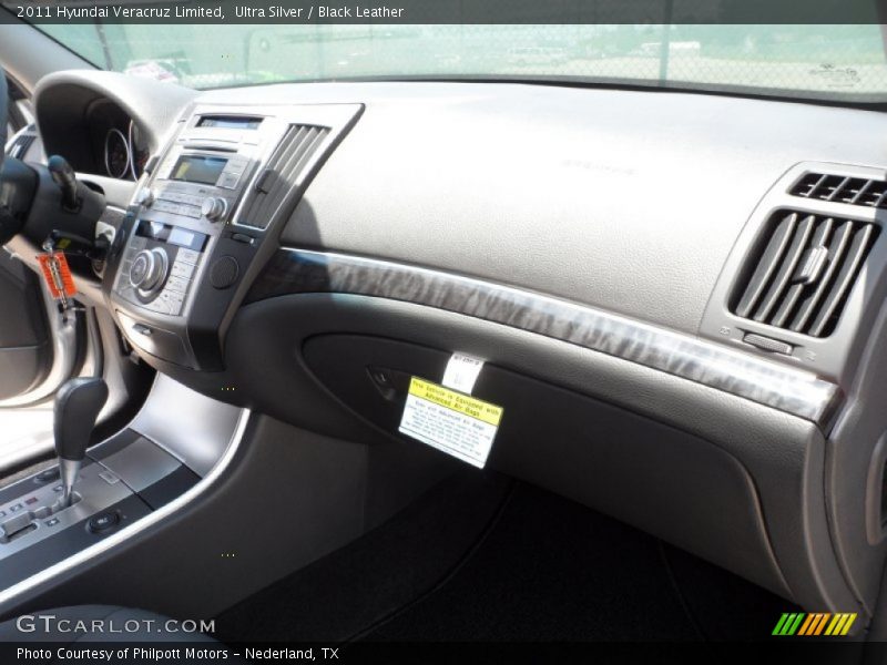 Ultra Silver / Black Leather 2011 Hyundai Veracruz Limited