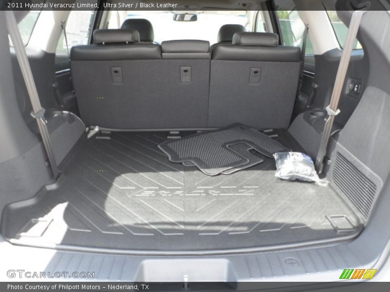 Ultra Silver / Black Leather 2011 Hyundai Veracruz Limited