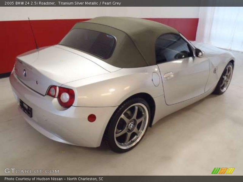 Titanium Silver Metallic / Pearl Grey 2005 BMW Z4 2.5i Roadster