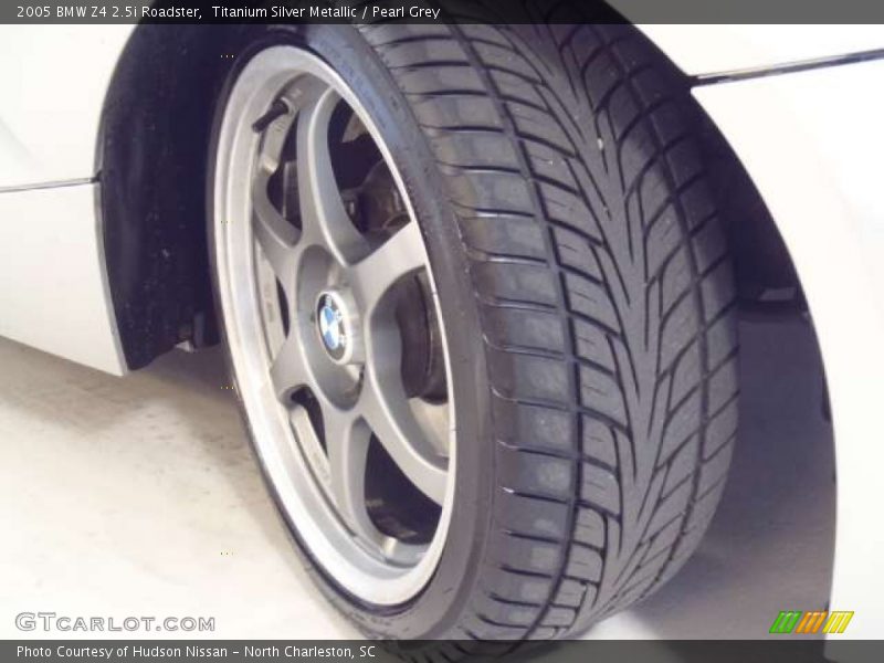 Titanium Silver Metallic / Pearl Grey 2005 BMW Z4 2.5i Roadster