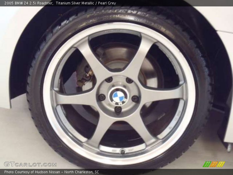 Titanium Silver Metallic / Pearl Grey 2005 BMW Z4 2.5i Roadster