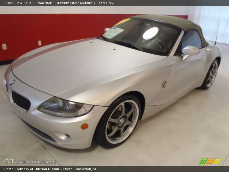 Titanium Silver Metallic / Pearl Grey 2005 BMW Z4 2.5i Roadster