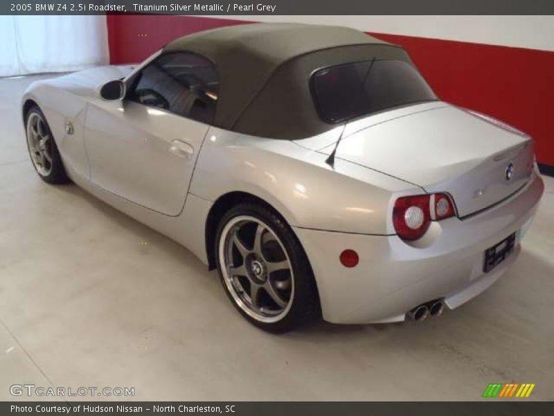 Titanium Silver Metallic / Pearl Grey 2005 BMW Z4 2.5i Roadster