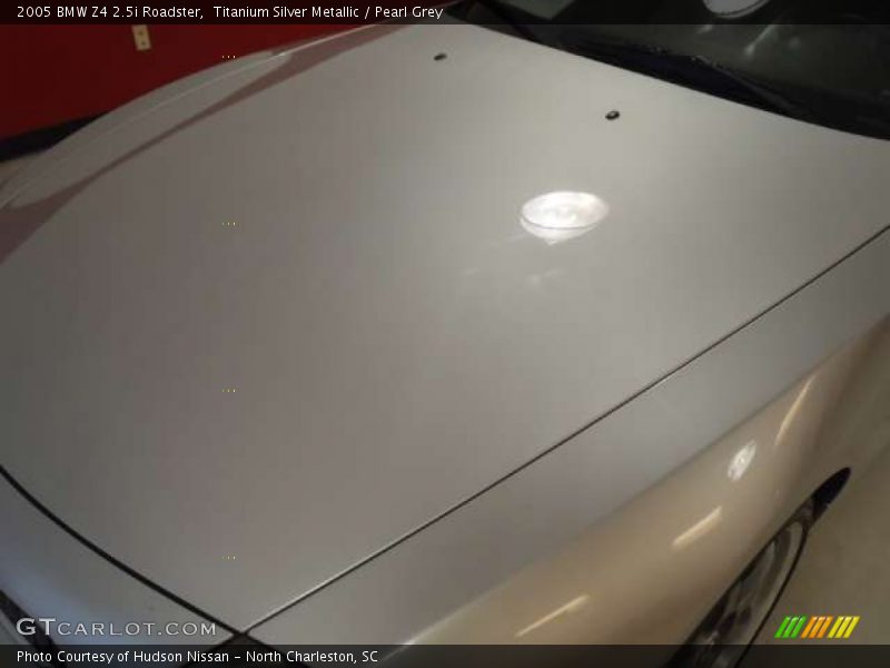 Titanium Silver Metallic / Pearl Grey 2005 BMW Z4 2.5i Roadster