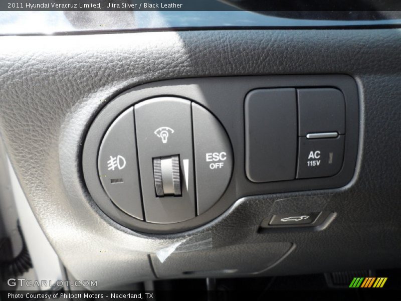 Ultra Silver / Black Leather 2011 Hyundai Veracruz Limited