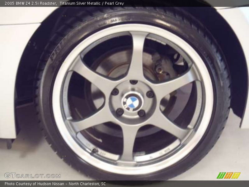 Titanium Silver Metallic / Pearl Grey 2005 BMW Z4 2.5i Roadster