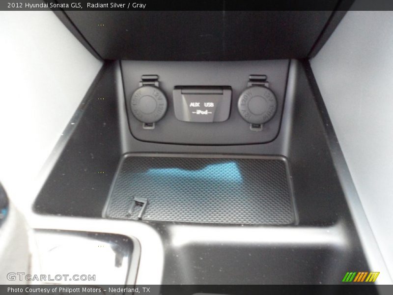 Radiant Silver / Gray 2012 Hyundai Sonata GLS